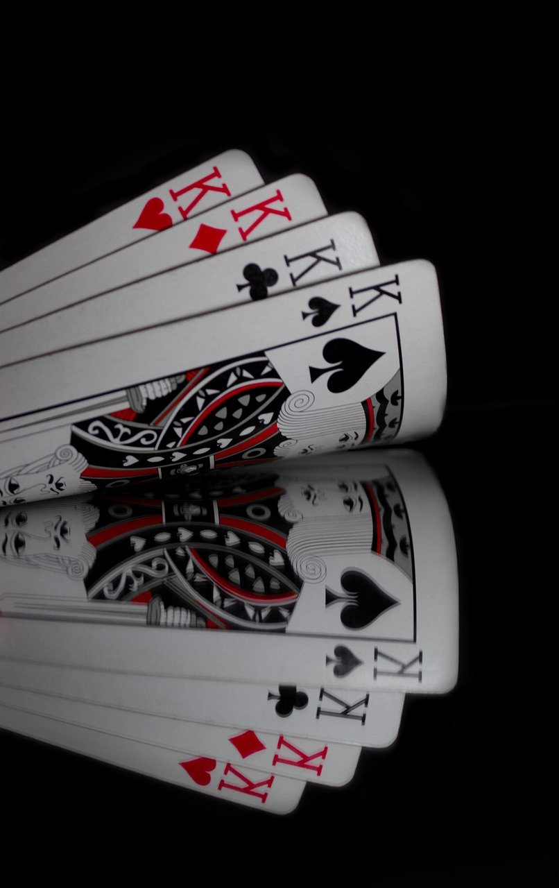 cards, gambling, reflection-5921362.jpg
